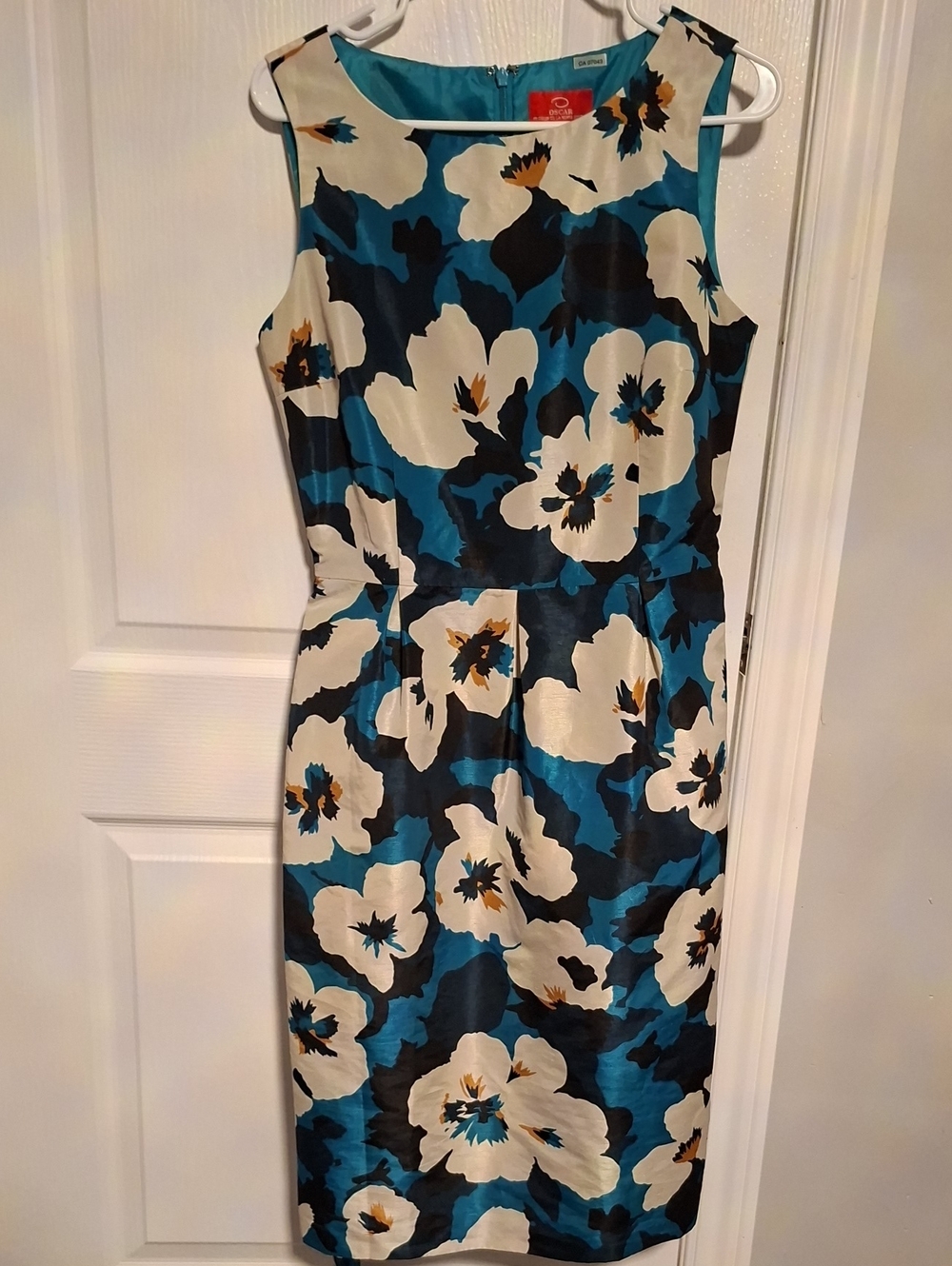 Oscar De La Renta Floral Sheathβ Midi Dress in Teal and Cream